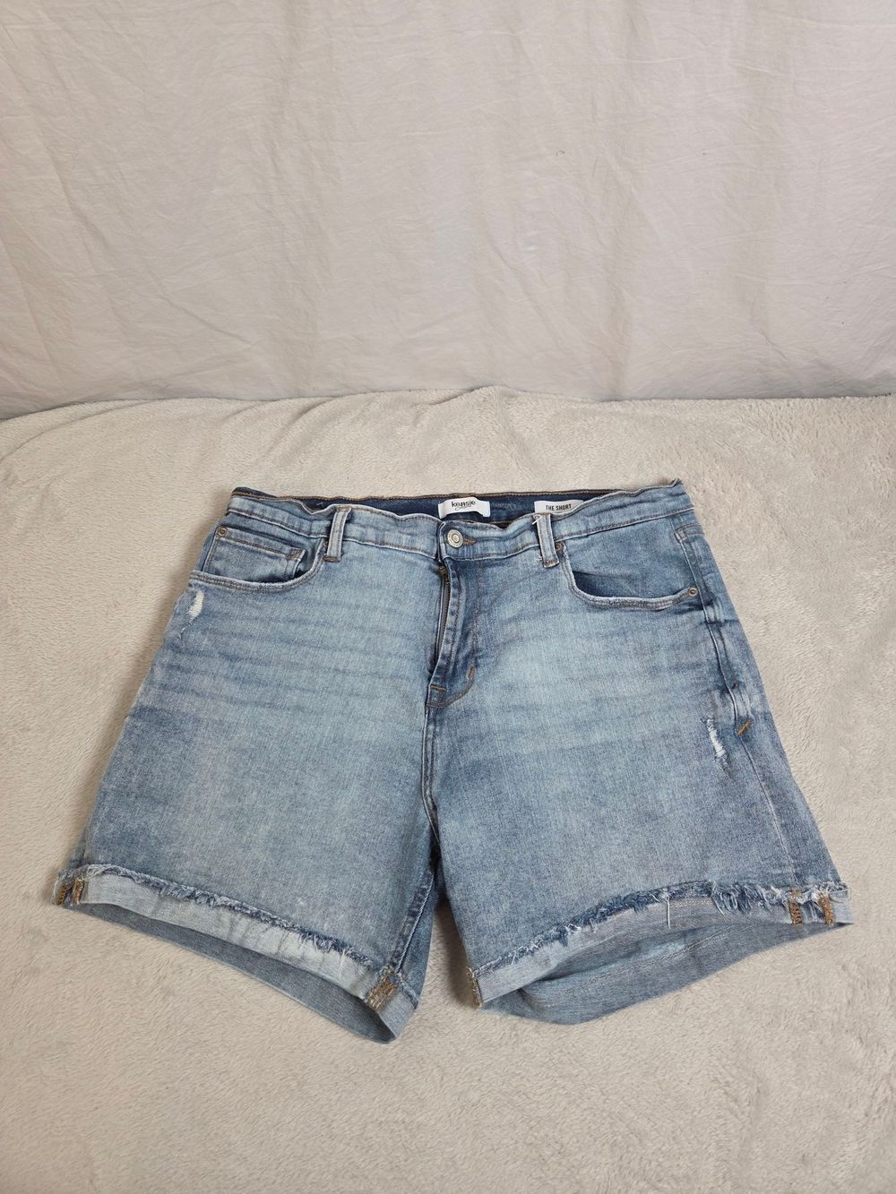 Kensie Jeans Denim Shorts Rolled Cuff Hem & Light Distressing Size 12/31 EUC